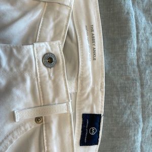 White AG jeans